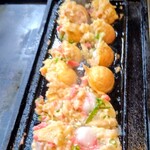 鉄板焼ちゃん - たこ焼調理中