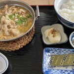ささにしき食堂 - ホルモン煮込み定食900円