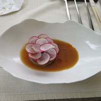 Jean-Georges Tokyo - 本マグロのタルタル、アヴォカド、ラディッシュとジンジャードレッシング