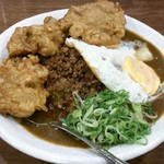 元祖台湾カレー - 台湾人カレー(目玉焼きに変更)＋唐揚げ３個