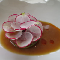 Jean-Georges Tokyo - 本マグロのタルタル、アヴォカド、ラディッシュとジンジャードレッシング