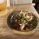 居酒屋燃えた うらめし屋 赤羽 - アボカド海鮮ユッケ