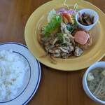 異人館 - 料理写真:日替りランチ600円