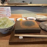 とんかつ乃ぐち - キャベツ（おかわりしました！）