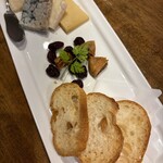トラットリア ラ・カンパァーナ - チーズの盛り合わせ