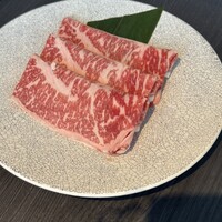 銀座しゃぶ輝 黒毛和牛しゃぶしゃぶ・すき焼き専門店 銀座本店 - こちらもお店が用意してくれたプレミアム牛