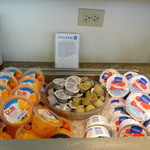 United Club - フルーツカップ、ヨーグルト