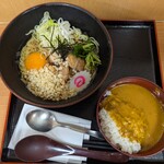 高幡そば - 冷たい鳥中華(ミニカレーセット)+生卵。