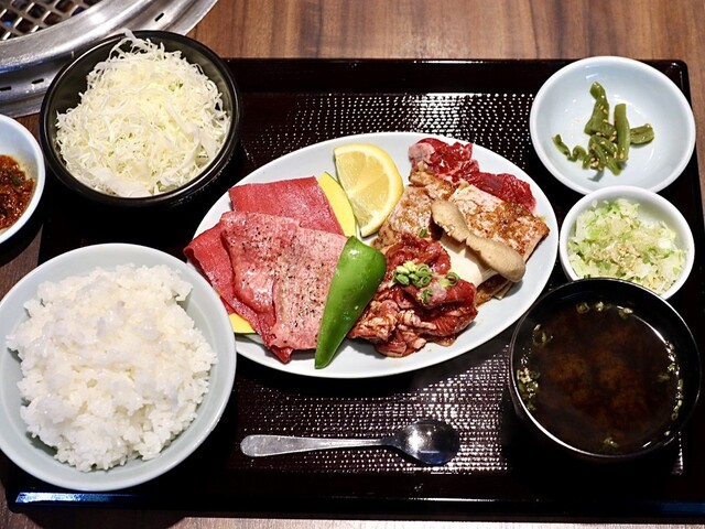 Yakiniku En Mandai Nisshin Ten
