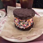 GOOD TOWN ICE CREAM - 