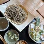 手打ちそば処 麓 - 野菜天せいろ