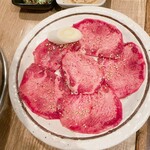 神泉ホルモン 三百屋 - 