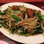 汁番新館 - レバニラ：シャキシャキ野菜に新鮮なレバー、味付けも良し