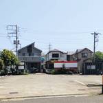 ステーキのあさくま - 駐車場