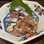 金町製麺 - 新物秋刀魚の刺身470円とアジのなめろう400円