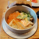 釜めし菜時記 さき亭 - 鮭いくら釜めし
