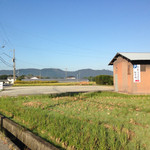 手打うどん たむら - 30台入る駐車場