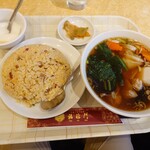 中華料理福臨門 - チャーハンとワンタンスープのセット950円