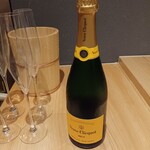 六本木きんめ鮨 - ヴーヴ・クリコ イエロー・ラベル・ブリュット