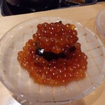 六本木きんめ鮨 - こぼれいくら軍艦