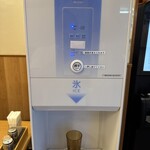 味噌ラーメン百庵 - 給水機