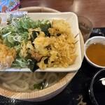 丸亀製麺 - 得の釜揚げうどんは木桶がでかい！半額の360円税込はコスパ最強！