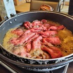 松茸屋 魚松 本店 - 最初はお店の方がお肉のみを焼いてくれます！