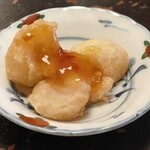 居酒屋 忠助  稲毛本店 - お通し：エビチリ風