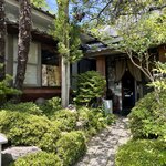 Cafe かぐら - 玄関アプローチ