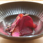 RISTORANTE IL NODO - さかな人長谷川さんの神経〆タコ 畑のビーツ