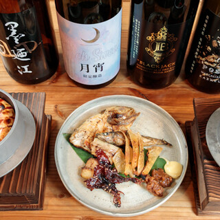 炭焼き干物をはじめお酒が進む一品！〆には釜めしをどうぞ♪