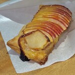 信州よこや農園アップルパイ工房 - 季節限定：生りんごのアップルパイ(\330)　恋空