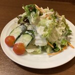 ナタラジ - サラダはリンゴ入りドレッシングが美味しいです