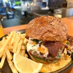 髙橋バーガー - 2025.9マンスリー タコロールバーガー