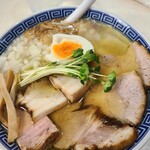 支那そば こてつ - 塩ラーメン900円+チャーシュー300円
