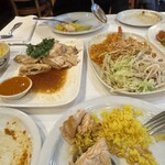 Banana Leaf Restaurant - Pahd とHainan chicken rice