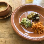 ラーマ - 豆のスープ、野菜のおかず