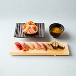 名物！紅ずわい蟹とやま盛りランチ