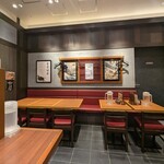 グリルやまだ - 店内