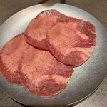 厚切り牛タン 焼肉一心たん助 - 『厚切り牛タン』