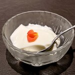 四川料理MITSUBACHI - 杏仁豆腐