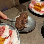 厚切り牛タン 焼肉一心たん助 - 