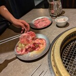 厚切り牛タン 焼肉一心たん助 - 
