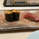 銀座のみこ寿司 - 初回　馬糞ウニx2  中トロ