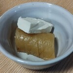 居酒屋和いち - お通し、スモーク沢庵チーズ