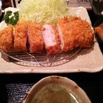 とんかつ いわい - 厚切りロース定食