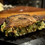 Moegi - ほかほかの玉子お出汁生地  ネギがシャキシャキで旨い
      
      (⊙ꇴ⊙)!!! ないものねだりで、ソースが恋しくなるʬʬʬ
      こうやって日々味変できるのも関西のおこ活やねん