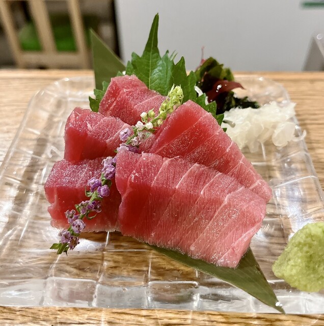 すし○