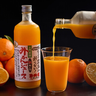 自然派ワインや伝統的な日本酒、産地直送のドリンクなどを完備