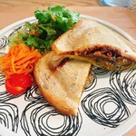 CAFE&DINING&BAR「無題」 - 地中海風ホットサンド